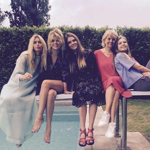 Лиана Шульгина показала, как выглядит ее сестра