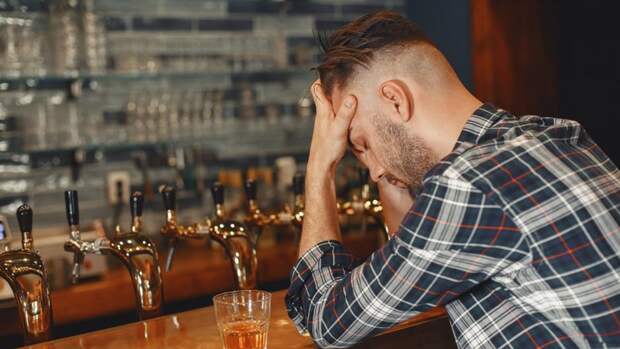 Россиянам назвали лучшие методы борьбы с похмельем
