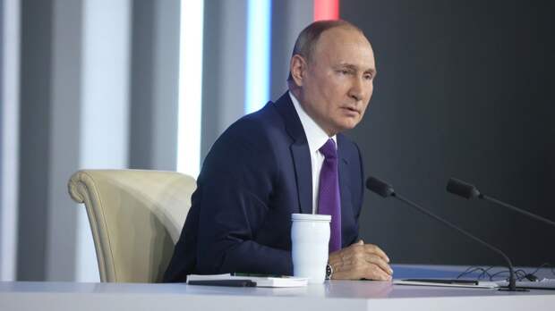 Россия станет еще сильнее: Путин завершил речь на ПМЭФ оптимистичными словами