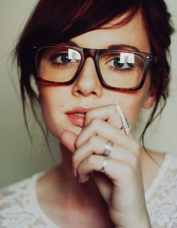 I’m loving the girls with glasses look more and more these days (30 Photos) I’m loving the girls with glasses look more and more these days (30 Photos)