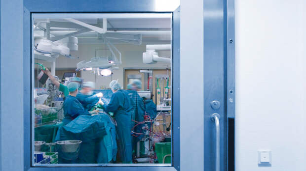 Студентка перепутала менингит с простудой и лишилась конечностей