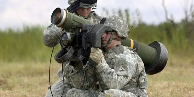 Оружие для Украины: Запад зарабатывает трижды на крови