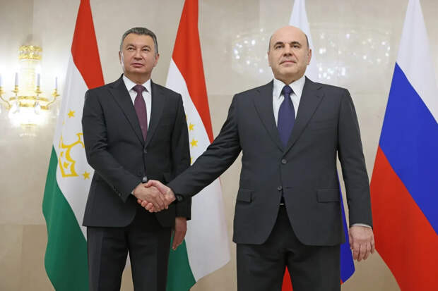 «Нас просто водят за нос»: Москва «заморозила» миллиарды для Таджикистана после 30 лет уступок