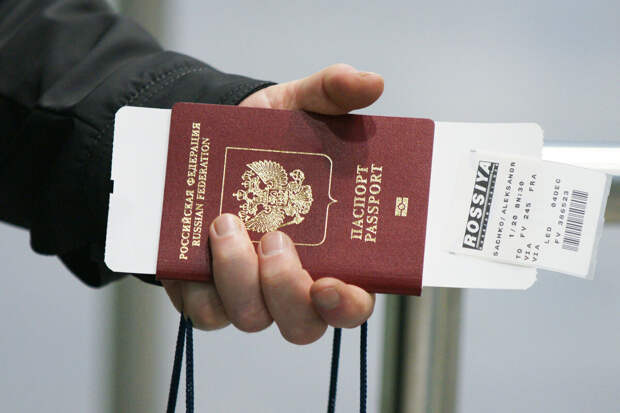Семья из России не смогла улететь из Антальи без бумажных посадочных талонов