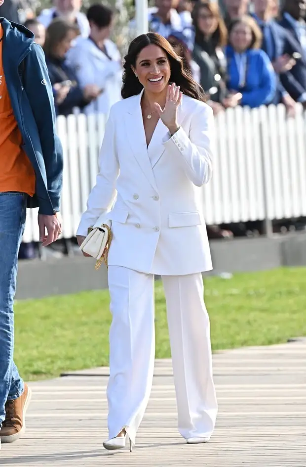 Невестка Валерии предстала в стильном луке