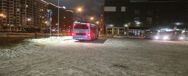 Транспорт Петербурга работает в штатном режиме, несмотря на снегопад