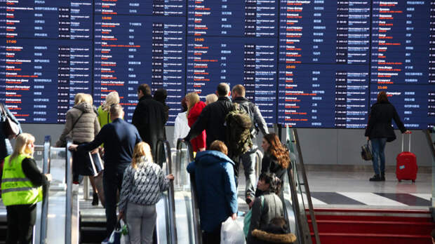 О ситуации в аэропортах Московского авиаузла после снегопада рассказали в Минтрансе