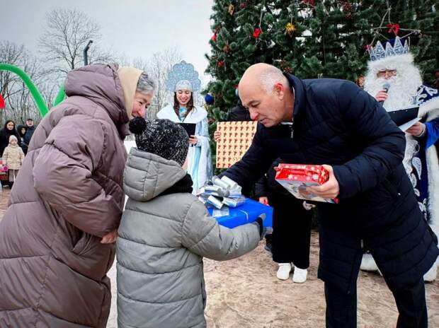 Глава МО "Город Адыгейск" принял участие в "Елке желаний"