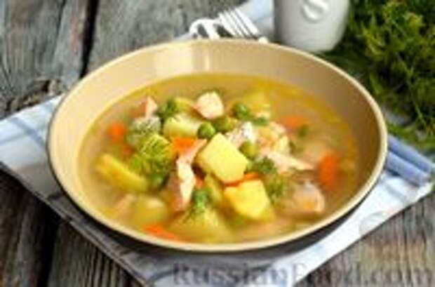 Фото к рецепту: Суп из сёмги с зелёным горошком и картофелем