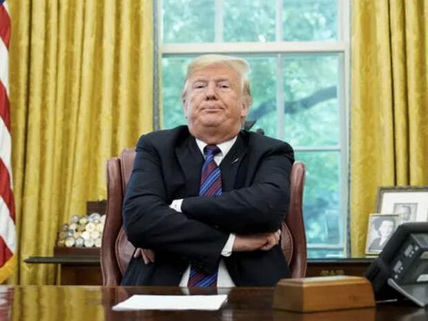 The Guardian: американцы обвинили Трампа в образе Папы Римского в оскорблении чувств верующих