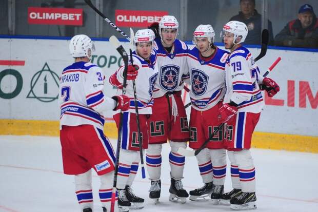 Тульский АКМ обыгрывает ЦСК ВВС в Самаре после первого периода со счётом 2:0