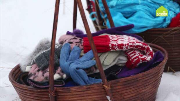 Как украсить деревья в саду зимой