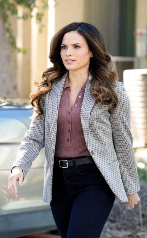 Nice Jacket - NCIS Season 21 Episode 1