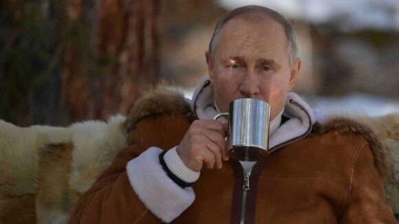 Китайцы в Сети оценили сибирские выходные Путина Китайцы в Сети оценили сибирские выходные Путина