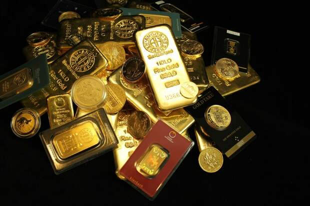 Цена на золото установила новый исторический максимум, превысив 2450 долларов за тройскую унцию