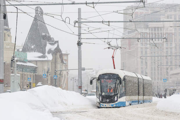 Сугробы в Москве побили 60-летний рекорд