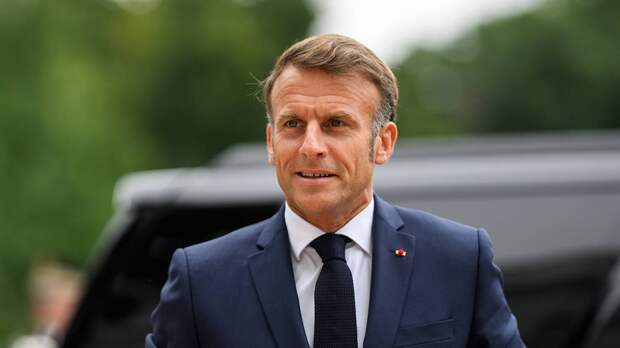 «Зонтик» Макрона для Греции