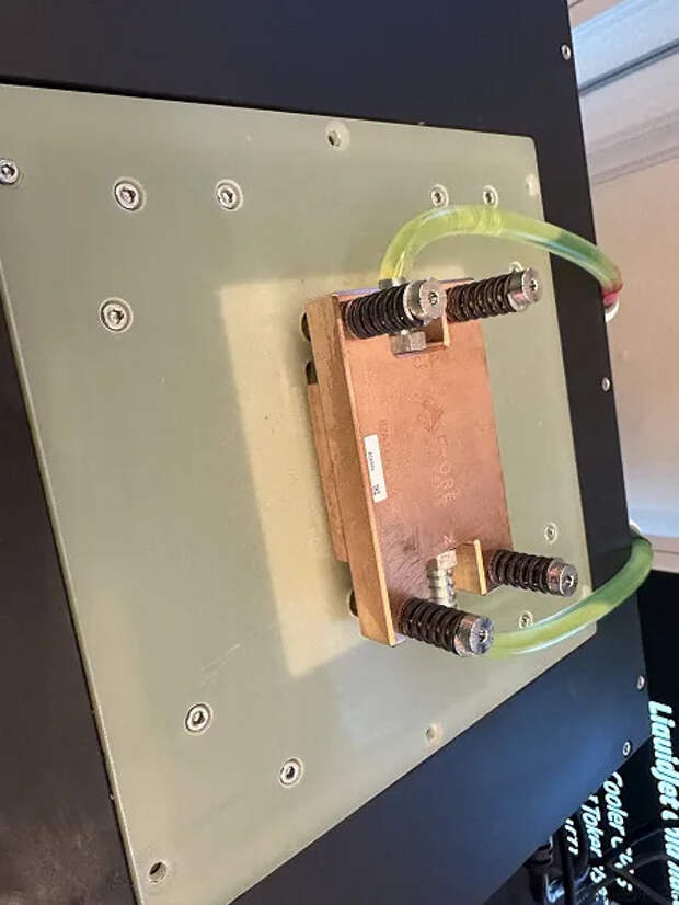 Система охлаждения Frore Liquidjet Coldplate способна отвести почти 2 кВт мощности