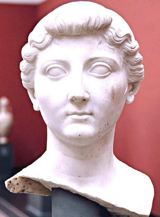 Ливия Друззила, жена императора Октавиана Августа, Рим. Ливия Друззила, жена императора Октавиана Августа, Рим.