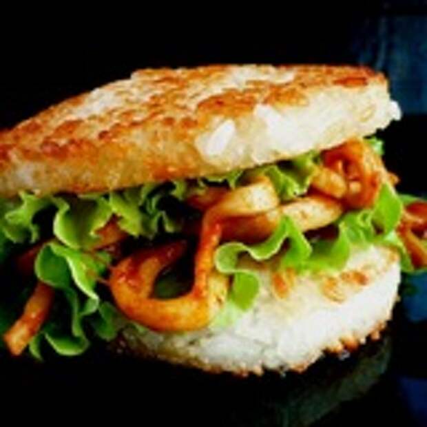 Рисовый бургер с кальмарами терияки