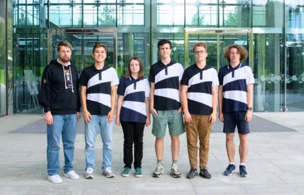 Российские школьники взяли золото и серебро на Международной олимпиаде по информатике