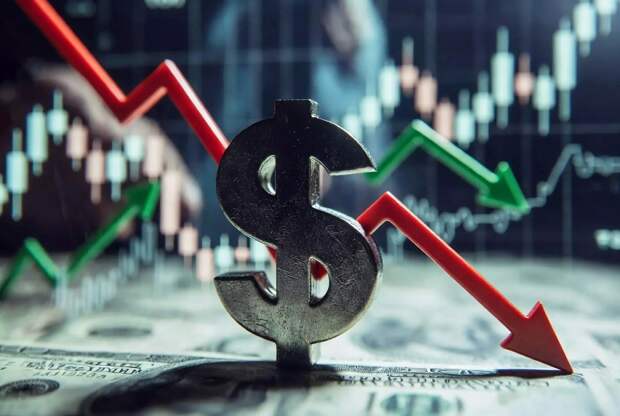 Курс доллара пытается остановить вызванное риторикой США падение