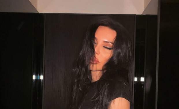 Новые откровенные фото Оксаны Самойловой оценили в сети фразой «лучшая подруга Глюкозы»