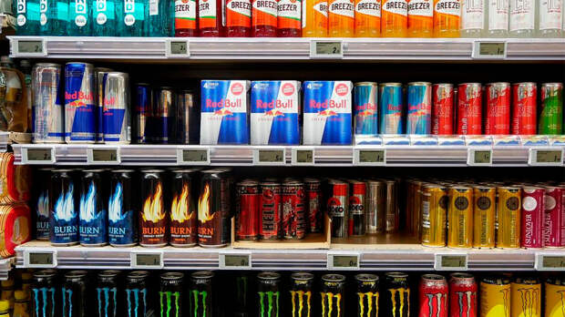 Плётка для загнанной лошади: эксперт Пироговского Университета разоблачает мифы об энергетиках