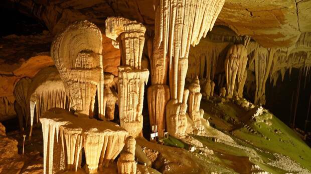 Ужасная находка в древней гробнице с каменной кладкой