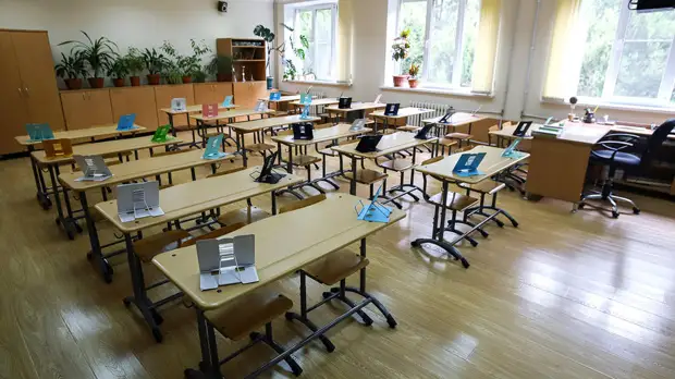 Мишустин поручил проверить готовность школ к учебному году