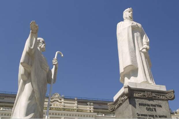 Вместо истории — фэнтези