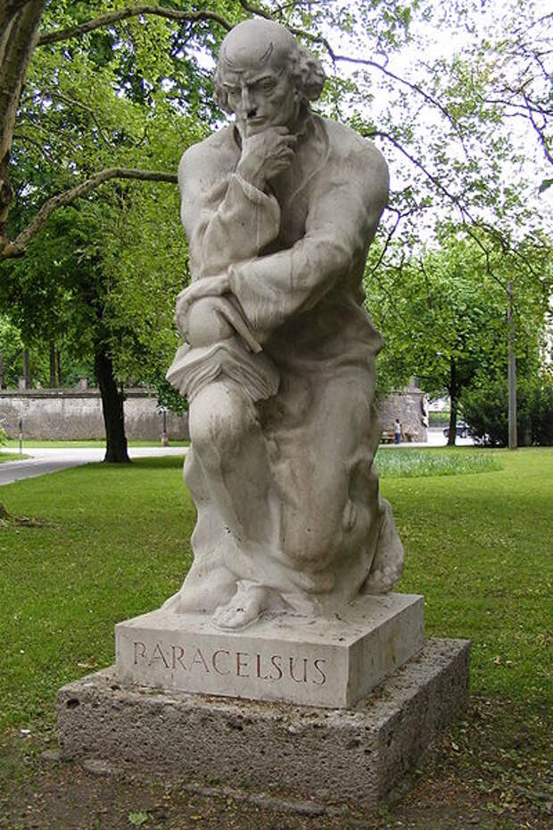 File:Paracelsus-Denkmal.JPG