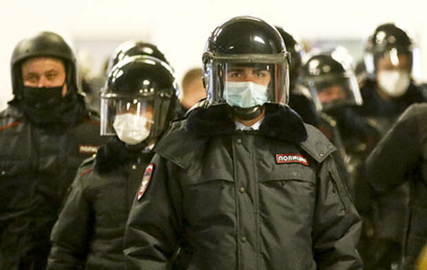 Власти Москвы предостерегли от участия в массовых акциях в условиях ковида