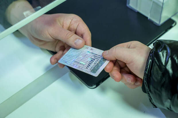 Юрист Семеновский: утеря водительских прав грозит мошеннической схемой