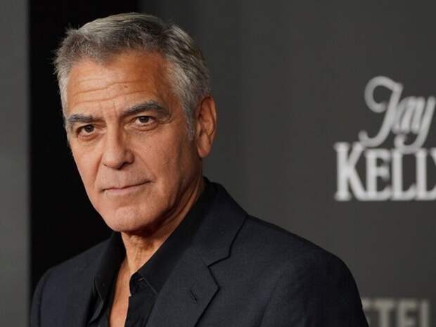 «Я люблю французскую культуру и язык»: Джордж Клуни с семьей получил гражданство Франции