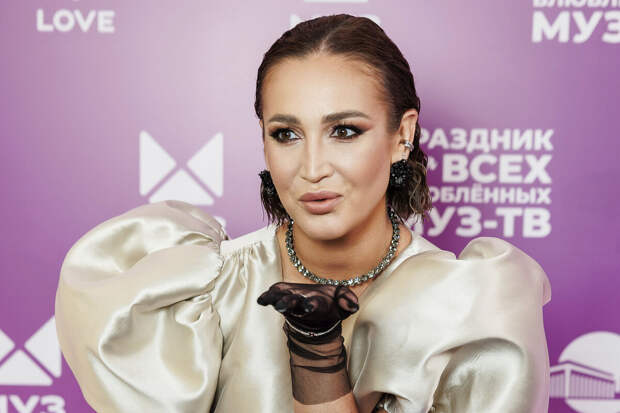 Певица Ольга Бузова заявила, что не хочет отказываться от своей профессии