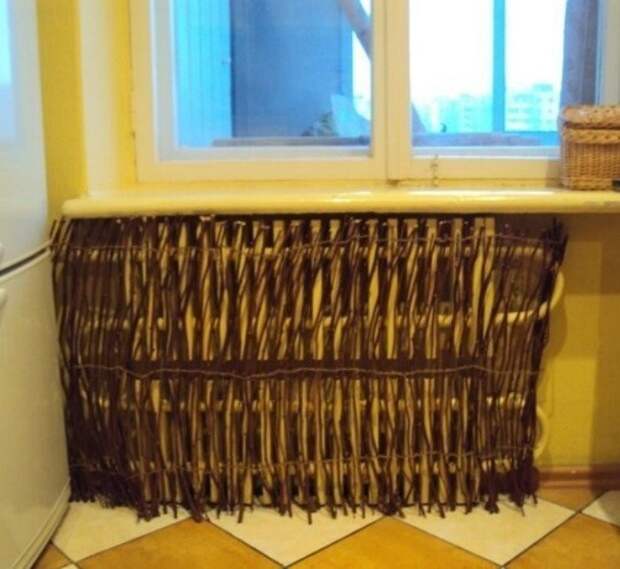 Украшенные старые чугунные батареи