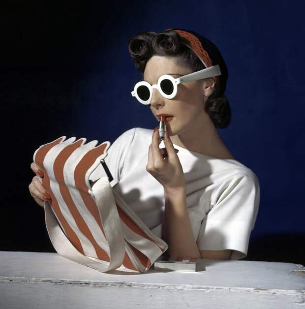 Хорст П. Хорст в 1939 году сделал снимок модели для выпуска журнала Vogue.