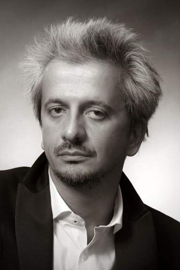 И.о. ректора Школы-студии МХАТ назначен режиссёр Константин Богомолов