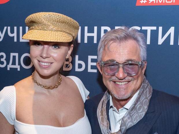 Костюм феи, необычный торт: 36-летие намекавшей на расставание с мужем Дибровой