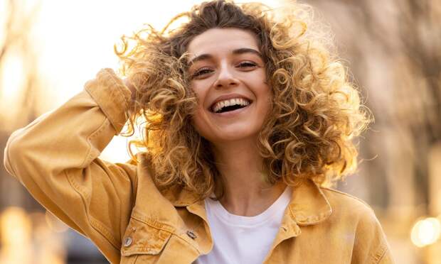 Косметика, сумки и даже кофе: от чего и зачем массово отказываются зумеры