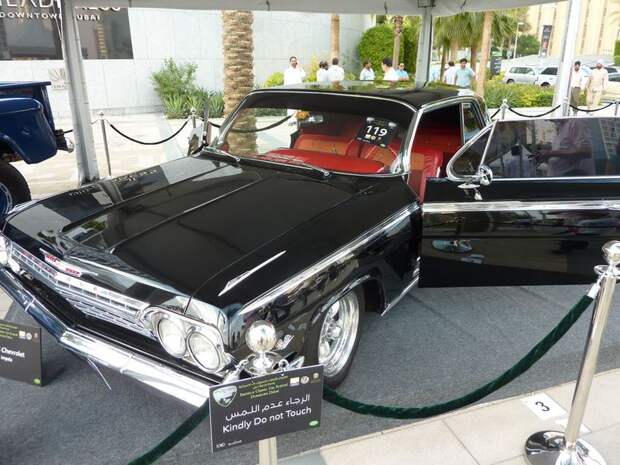 Emirates Classic Carshow 2011 в Дубае (95 фото)