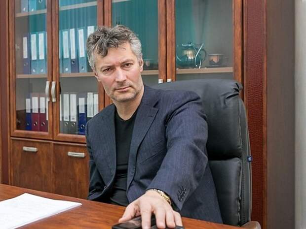 Екатеринбургский суд решил сутками ареста наказать Ройзмана за ретвит