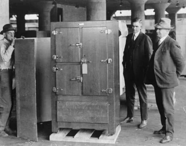 История в архивных фотографиях, смысл которых уже не разобрать без подсказки История в архивных фотографиях, смысл которых уже не разобрать без подсказки