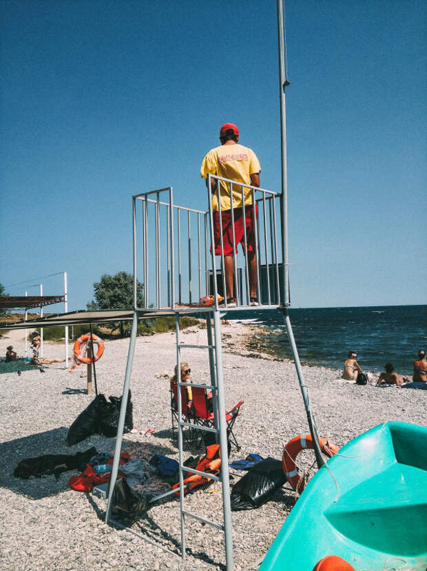 Спасатели Севастополя проверяют пляжи