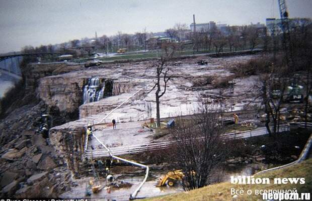 День, когда остановился Ниагарский водопад (7 фото)