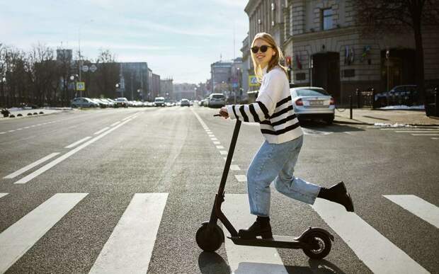 Проблема наезда самокатчиков на пешеходов решена: подробности