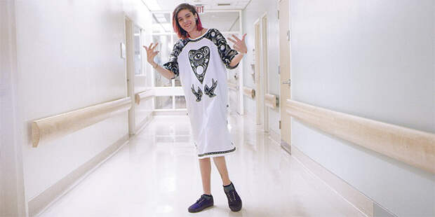 fashionable-hospital-gowns-starlight-children-foundation-canada-13