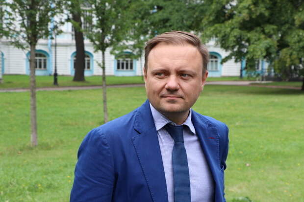 Главу Комитета по охране памятников Макарова задержали при обыске