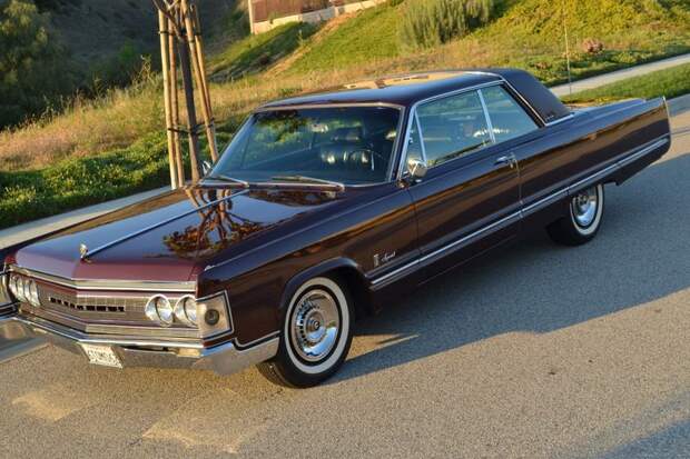 Редкий Imperial Crown Coupe 1967 года продают на аукционе (69 фото)